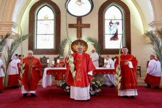 الأردن يحتفل بأحد الشعانين المبارك في كنائس عمان وإربد وسط دعوات للسلام والاستقرار