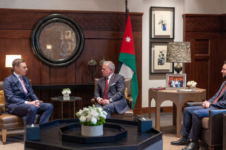 الملك يبحث مع الرئيس الفنلندي تعزيز العلاقات والتطورات الإقليمية