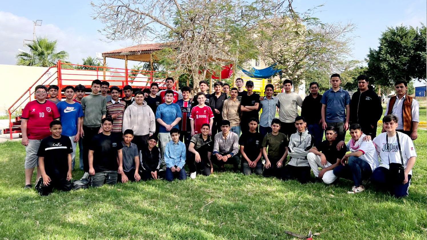 تربية عجلون تشارك بمخيم فرسان القيادة