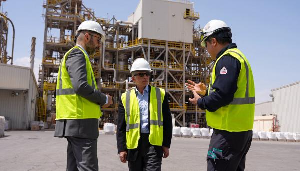رئيس الوزراء يزور شركتي البوتاس وبرومين في الأغوار الجنوبية