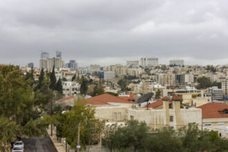 أجواء باردة نسبياً الثلاثاء وأمطار متوقعة في عدة مناطق من المملكة