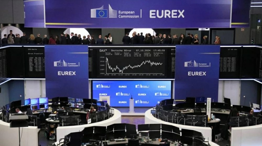 تراجع الأسهم الأوروبية مع عودة التوترات الجيوسياسية وتأثير مضيق هرمز على الأسواق