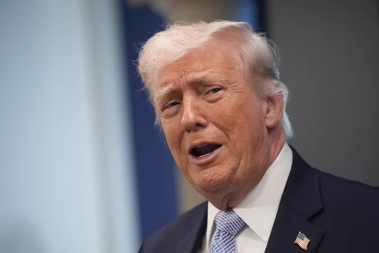 ترامب يوافق على وقف قصف إيران وشن هجمات عليها لمدة أسبوعين