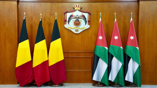 الصفدي يلتقي نائب رئيس الوزراء البلجيكي لتعزيز العلاقات الثنائية