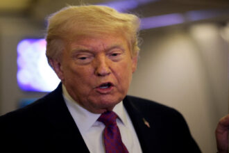 ترامب يمدد وقف إطلاق النار مع إيران