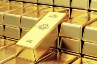 الذهب يتجه لتحقيق مكاسب أسبوعية ثالثة رغم تراجعه اليوم