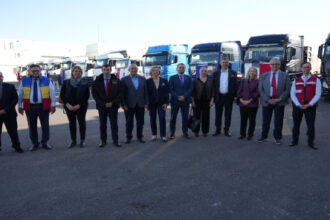 وفد دبلوماسي يطلع مستودعات الهيئة الخيرية بالزرقاظ