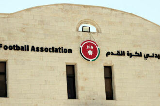 طاقم تحكيم سوري يدير مباراة الفيصلي والحسين في الدوري الأردني