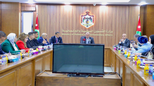 العودات يؤكد أهمية اندماج الأحزاب ضمن حزب