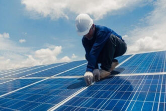 هيئة الطاقة: تشريعات تسمح بالاستغناء عن شبكة الكهرباء