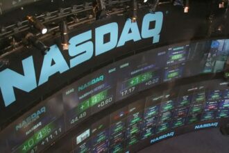 ارتفاع ناسداك واستقرار النفط وتباين المؤشرات