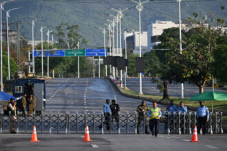 عراقجي يعرض مواقف إيران وسط وساطة باكستانية