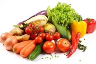 2592 طناً من الخضار إلى السوق المركزي واستقرار نسبي بأسعار الأصناف الأساسية