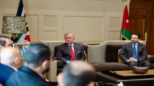 صورة حول : عاجل| الملك يستقبل الوفد الوزاري السوري ويؤكد تطوير العلاقات وتعزيز التعاون المشترك عاجل| الملك يستقبل الوفد الوزاري السوري ويؤكد تطوير العلاقات وتعزيز التعاون المشترك