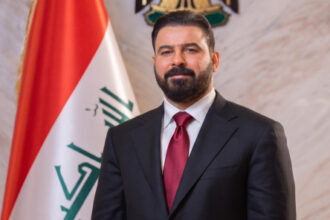 الرئيس العراقي يكلّف علي الزيدي بتشكيل الحكومة