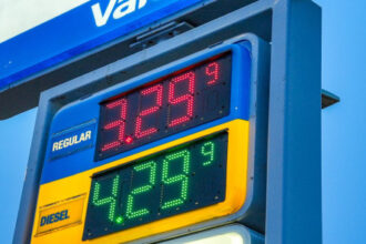 ارتفاع أسعار البنزين في أميركا لمستويات قياسية