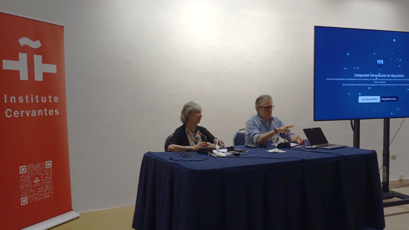 صحفي إسباني يستعرض تجاربه في مناطق الصراع