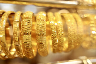 انخفاض أسعار الذهب في السوق المحلية مساء