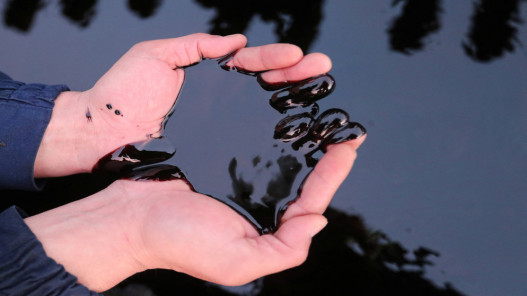 خام برنت يسجل أعلى مستوى في 4 سنوات