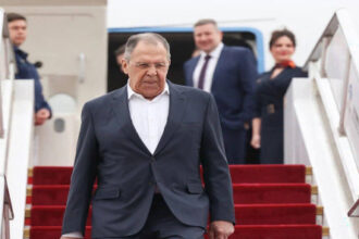 سيرغي لافروف: روسيا مستعدة لتعويض نقص الطاقة للصين