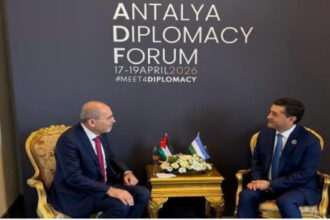 مباحثات أردنية أوزبكية على هامش منتدى أنطاليا الدبلوماسي