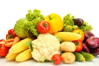 تداول أكثر من 3 آلاف طن خضار وفواكه في سوق الجملة المركزي بعمان مع تباين في الأسعار