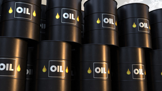 ترامب يدرس تمديد إعفاء قانون جونز لكبح أسعار الوقود