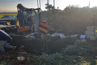 ردم بئر مخالفة تُستخدم لبيع المياه في الرمثا