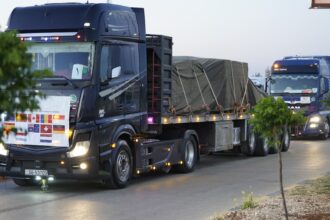 الأردن يسيّر قافلة إغاثية إلى لبنان بدعم دولي واسع