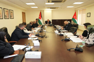 اجتماع في وزارة النقل لبحث تطوير الخدمات اللوجستية وتحسين المؤشرات الدولية