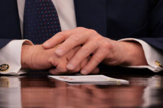 ترامب: لن نستخدم السلاح النووي ضد إيران