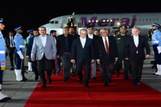 ترقب لاستئناف محادثات واشنطن وطهران في إسلام أباد وهدنة لبنان على المحك