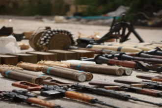 الأمن السوري يفكك خلية إرهابية ويضبط أسلحة في ريف حمص