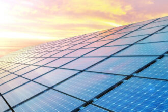 إطلاق المرحلة الثانية من مشروع الطاقة الشمسية لمباني البلديات