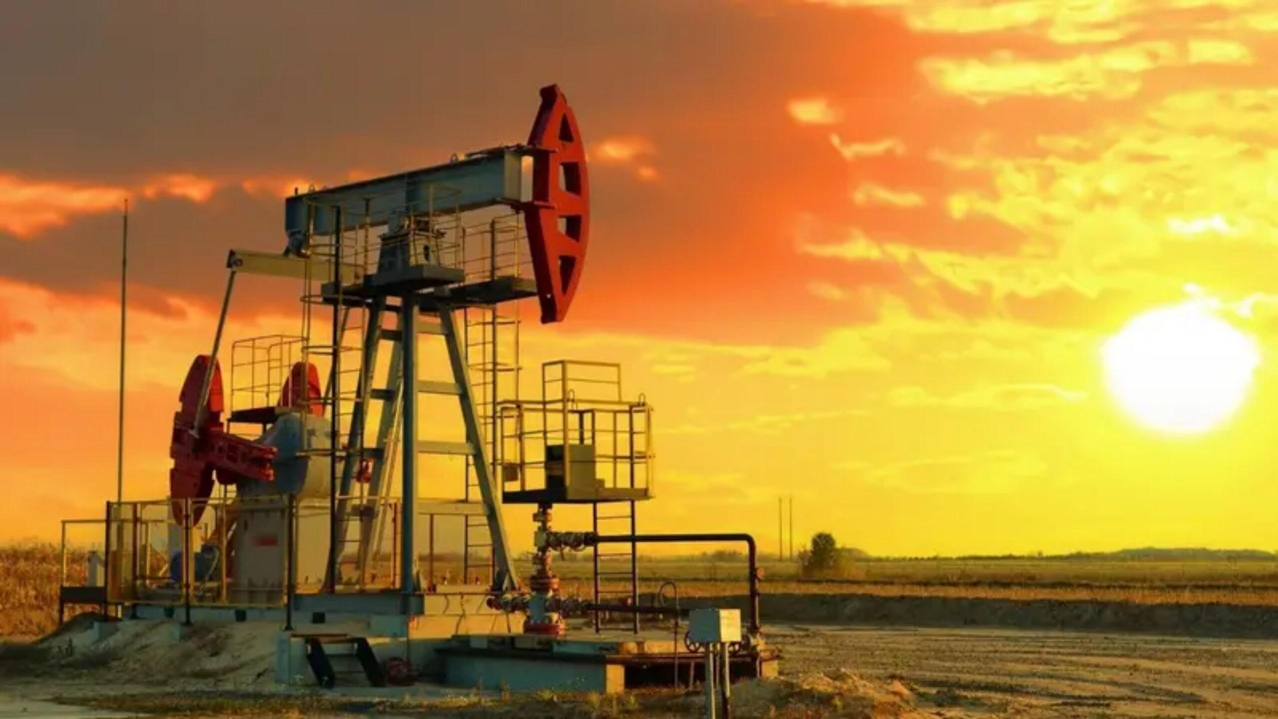 أسعار النفط تواصل الارتفاع وسط تعثر جهود إنهاء الحرب