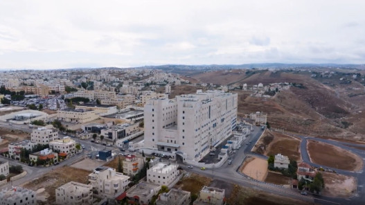 صورة حول : مستشفى الأميرة بسمة يعزز كوادره بـ456 موظفًا منذ افتتاحه الجديد في إربد مستشفى الأميرة بسمة يعزز كوادره بـ456 موظفًا منذ افتتاحه الجديد في إربد