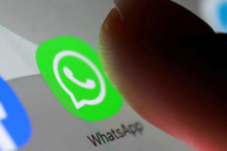 "ميتا" تطور ميزة تلخيص محادثات واتساب بالذكاء الاصطناعي