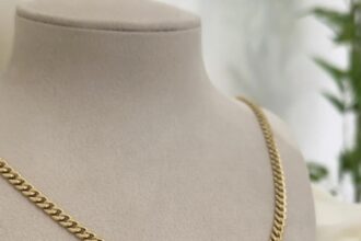 ضبط متهم بسرقة سلسال ذهب من عامل توصيل في عمّان