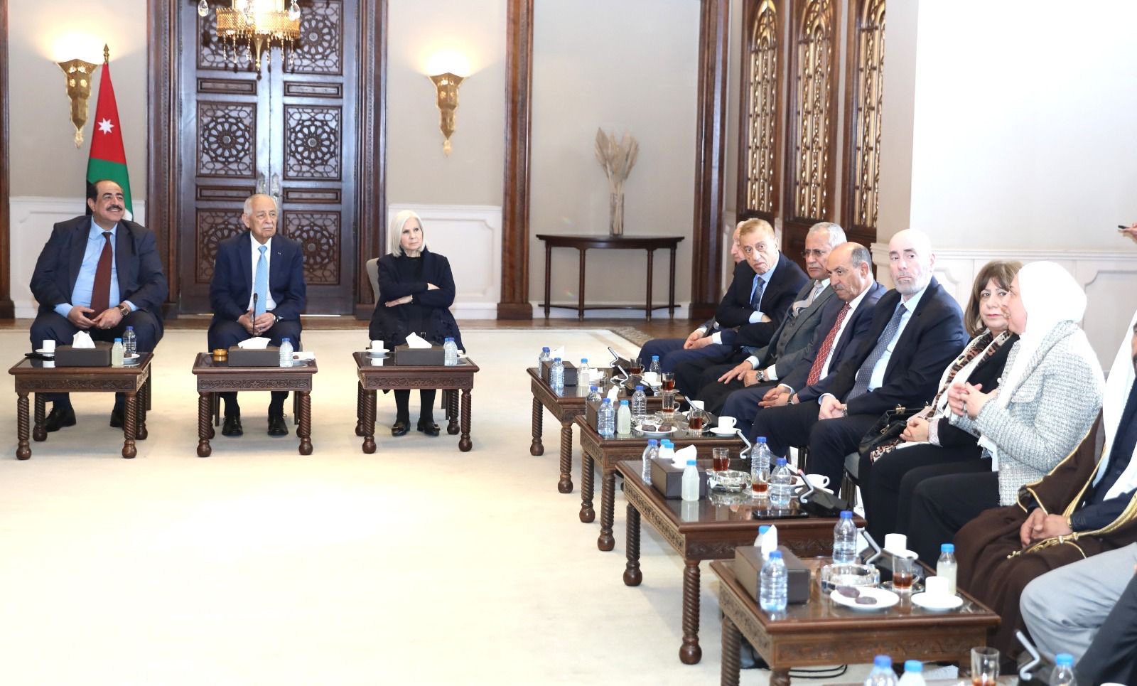 العيسوي يقدم قراءة وطنية معمقة في دلالات العلم الأردني لوفد مبادرة "أردن الرسالة"