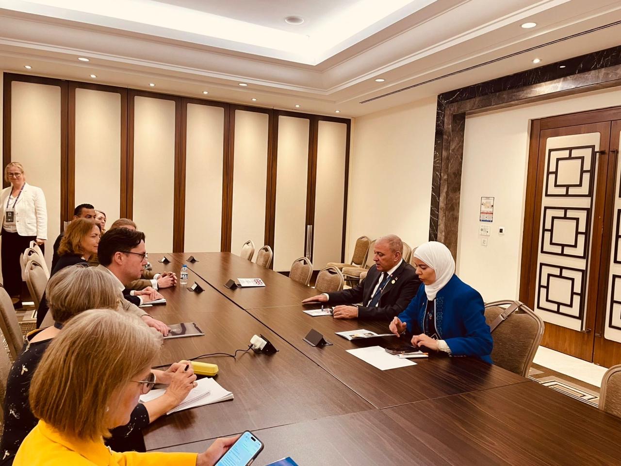 عطية يؤكد عمق العلاقات الأردنية البريطانية