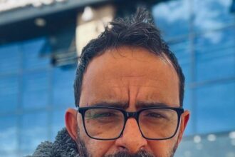 النظامي يكتب : ملائكة على المنصات وشياطين في الخلوات