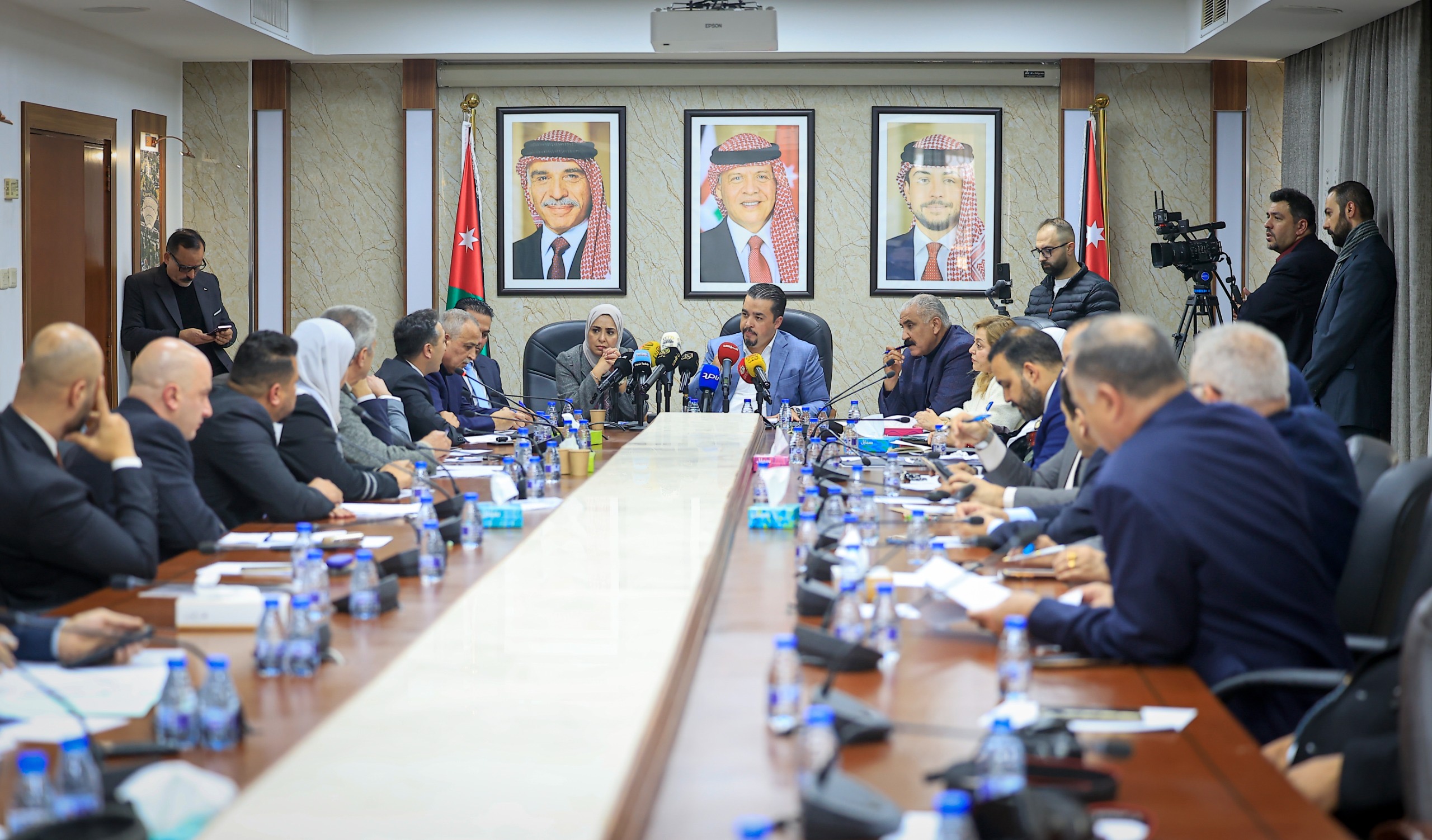 “العمل النيابية " تناقش تعديلات الضمان مع حزب عزم