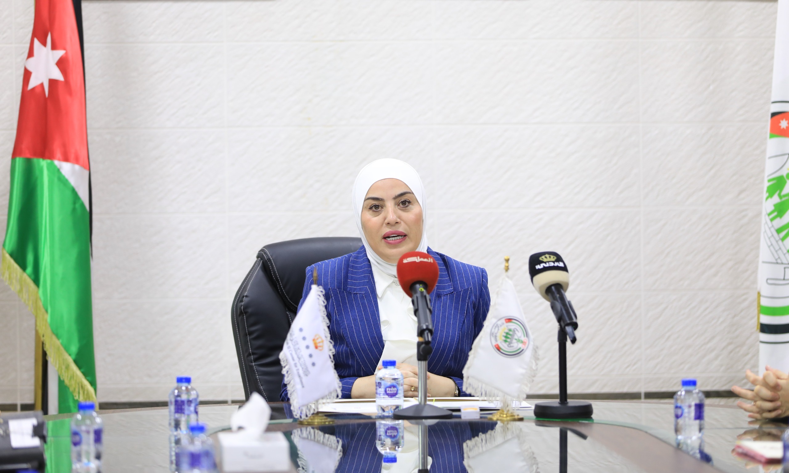 صورة حول : إطلاق الختم المؤسسي لدعم وتمكين المرأة في القطاعين العام والخاص إطلاق الختم المؤسسي لدعم وتمكين المرأة في القطاعين العام والخاص