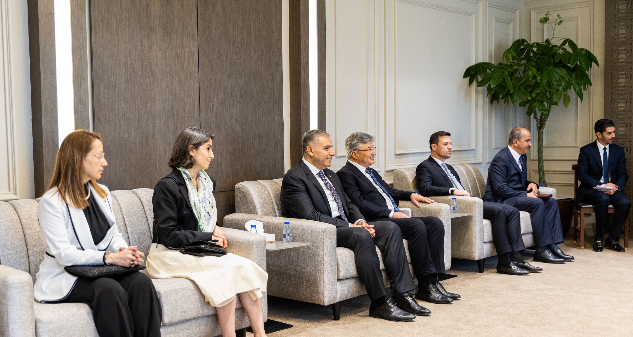 القاضي ورئيس الشؤون الخارجية في البرلمان التركي يؤكدان أهمية ودور الوصاية الهاشمية في الحفاظ على المقدسات