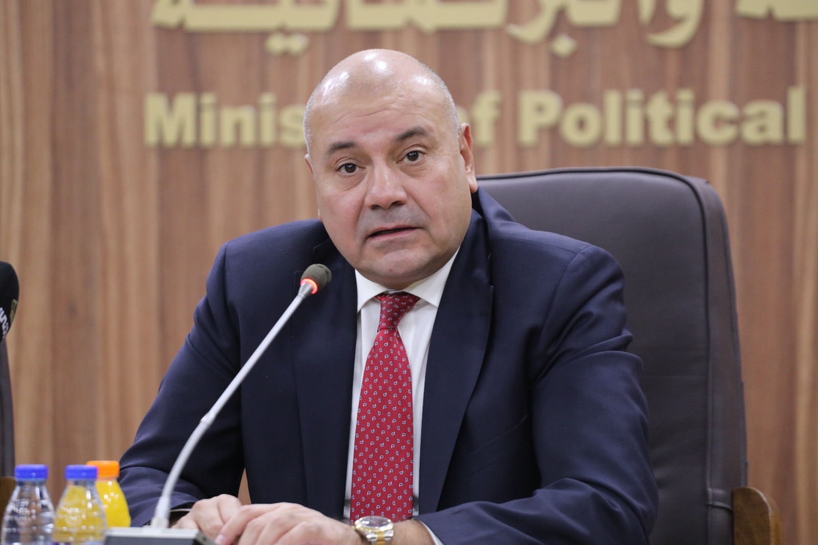 العودات يلتقي طلبة من كلية الحقوق بالجامعة الأردنية