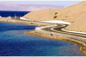 اكاديمي ومهندس يطالبان باقامة محطة تحلية الناقل الوطني في الكرك