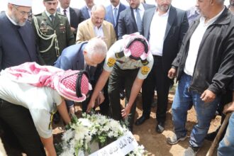 *مندوبا عن الملك وولي العهد.. العيسوي يشارك في تشييع جثمان الوزير والعين الأسبق مازن الساكت*