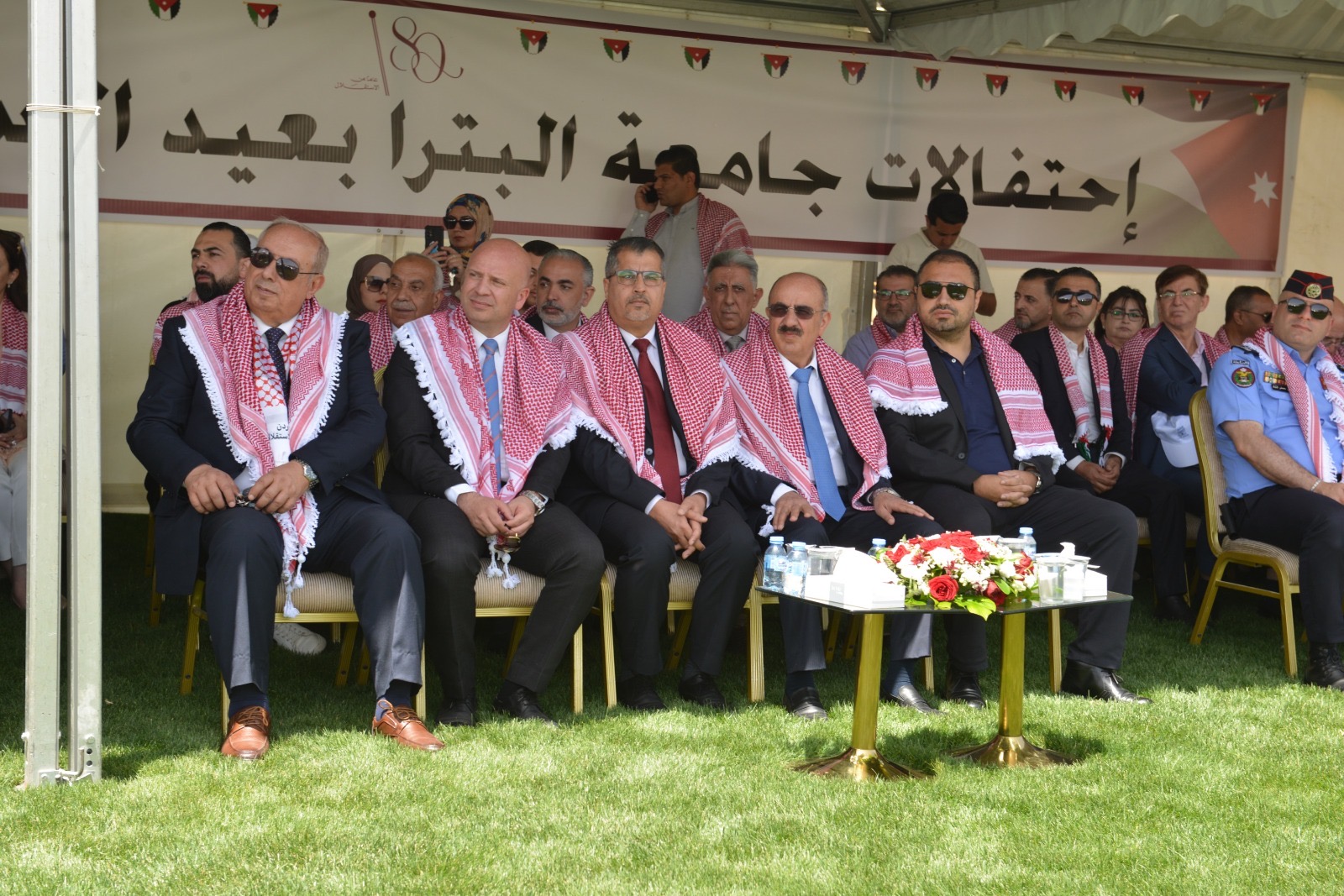 جامعة البترا تحتفي بـ80 عاماً من الاستقلال بمهرجان وطني مهيب ومعرض للجاليات والجيش العربي