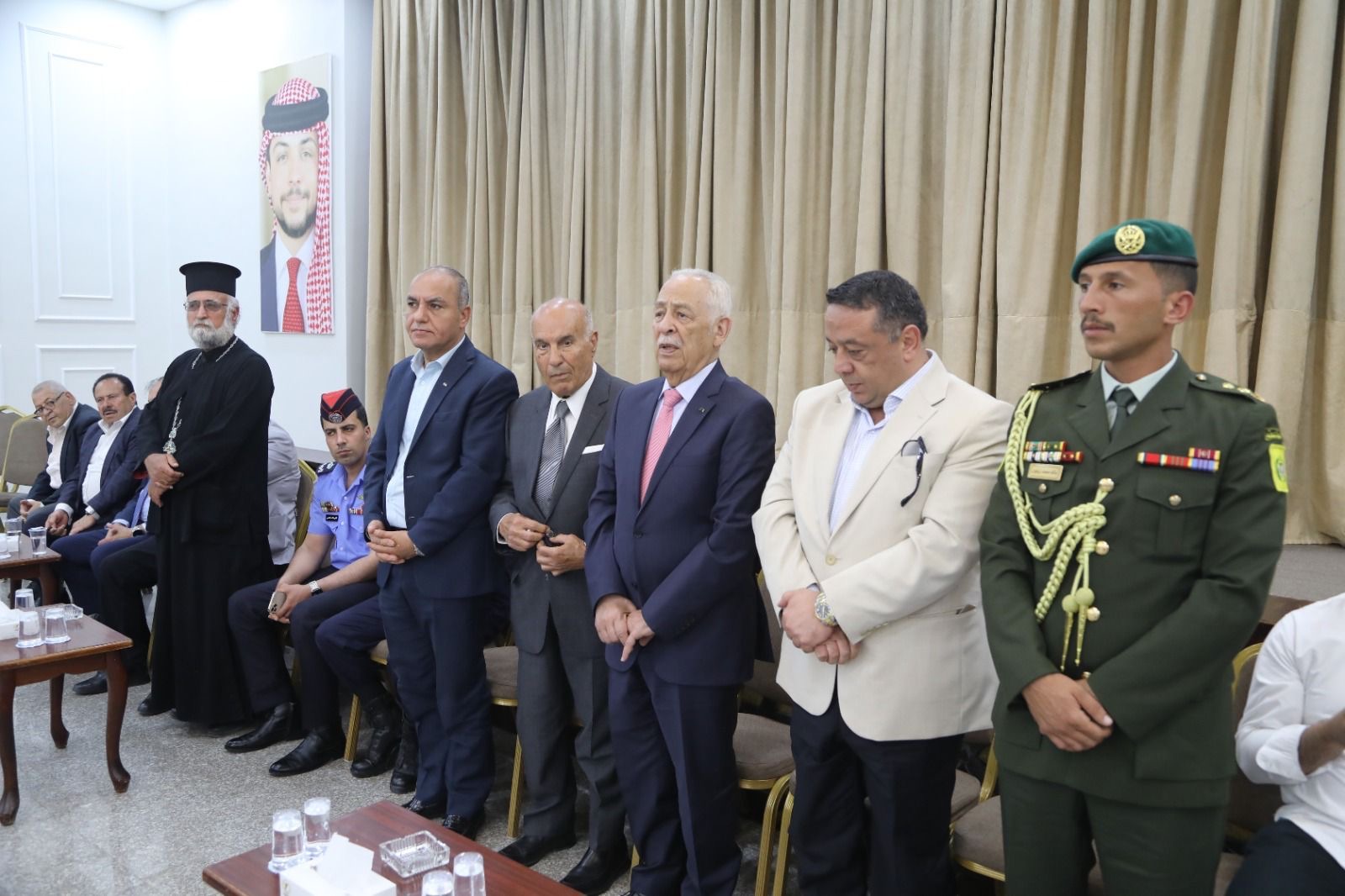 مندوبا عن الملك وولي العهد... العيسوي يعزي المراحلة والدعجة وأبو دية والسلمان وأبو عون والزعبي