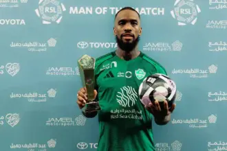 ماذا يحتاج إيفان توني لمعادلة رقم عمر السومة التاريخي؟